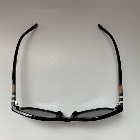 🕶Burberry BE4239Q Made in Italy Sunglasses - Picture 3 of 11